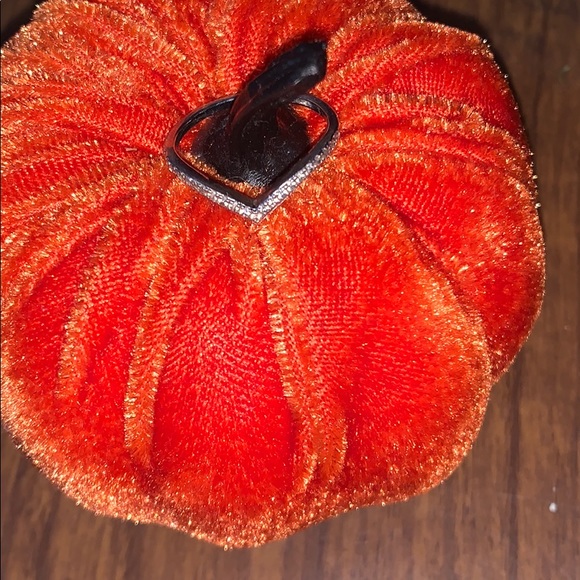 promise ring. - Picture 2 of 2